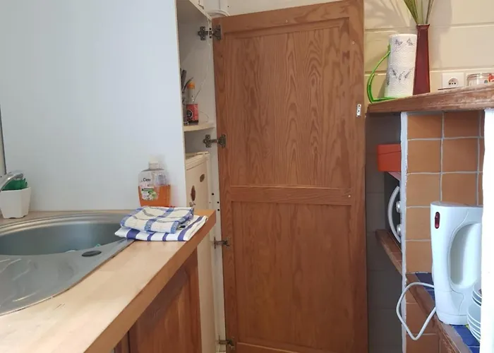 T2 Tres Bien Place A 2mns Des Plages