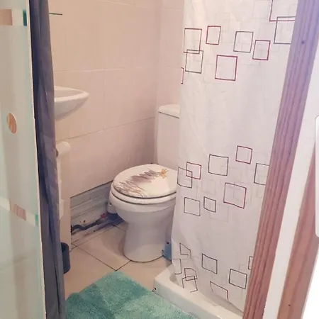 Appartement T2 Tres Bien Place A 2mns Des Plages Biarritz